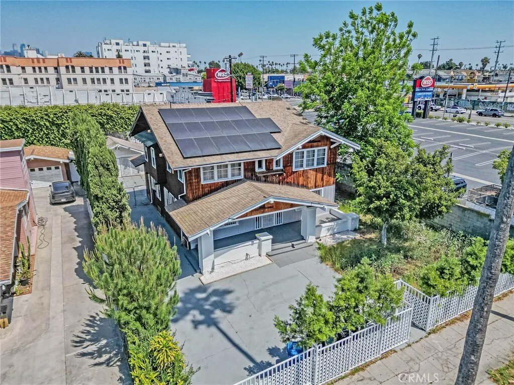 Condo in Los Angeles, California, United States 2 - 18046775