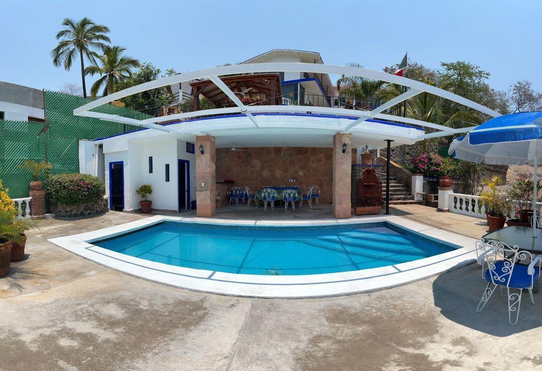 House in Tequesquitengo, Morelos, Mexico 4 - 18042393