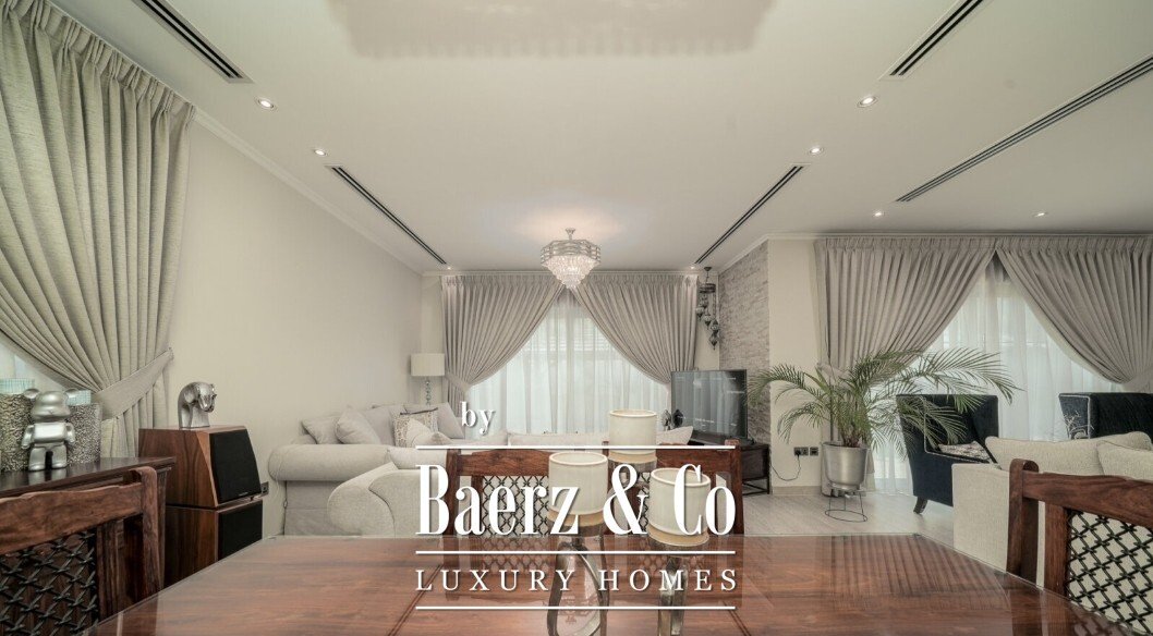 Villa in Al Wasl, Dubai, United Arab Emirates 3 - 16290070