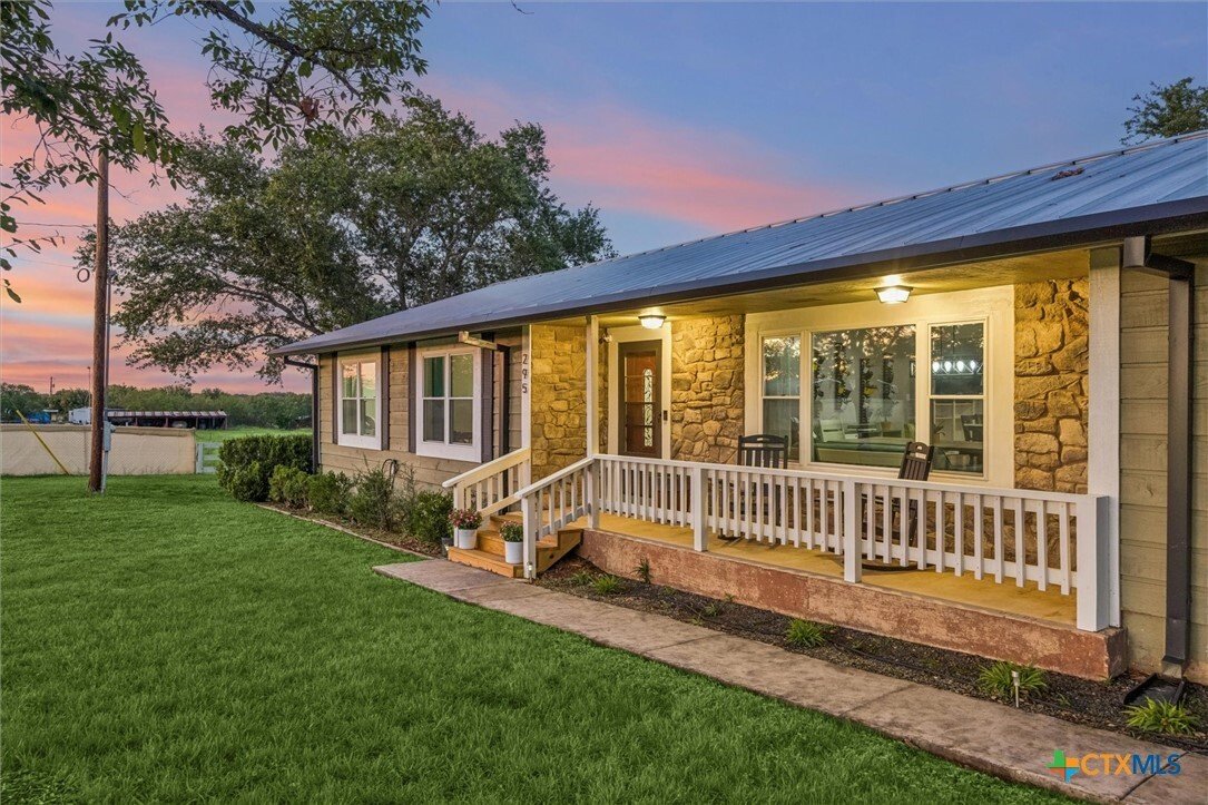 House in Seguin, Texas, United States 2 - 18040444