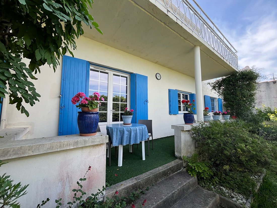 House in Saint-Denis-d'Oleron, Nouvelle-Aquitaine, France 3 - 18041075