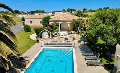 House in Espondeilhan, Occitania, France 1
