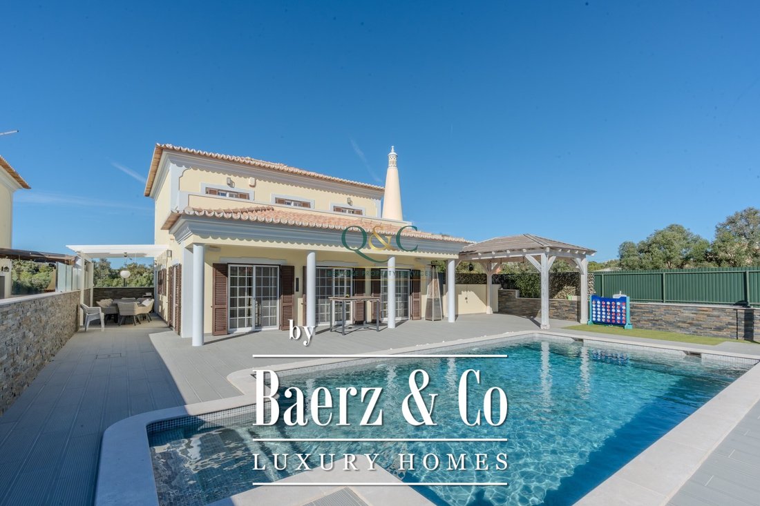 Villa in Loule (Sao Clemente), Algarve, Portugal 1 - 17404426