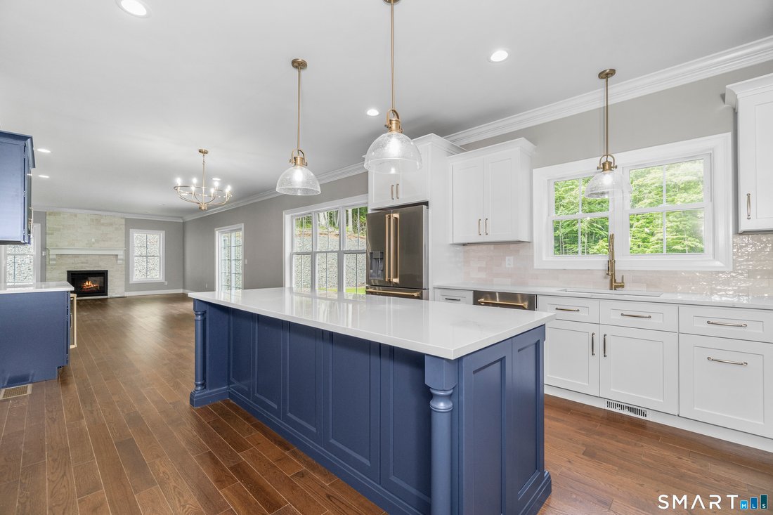 House in Guilford, Connecticut, United States 4 - 18040133
