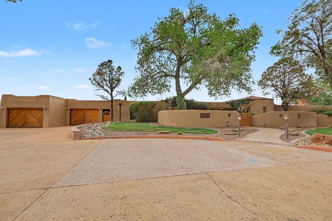 House in Albuquerque, New Mexico, United States 1 - 18040052