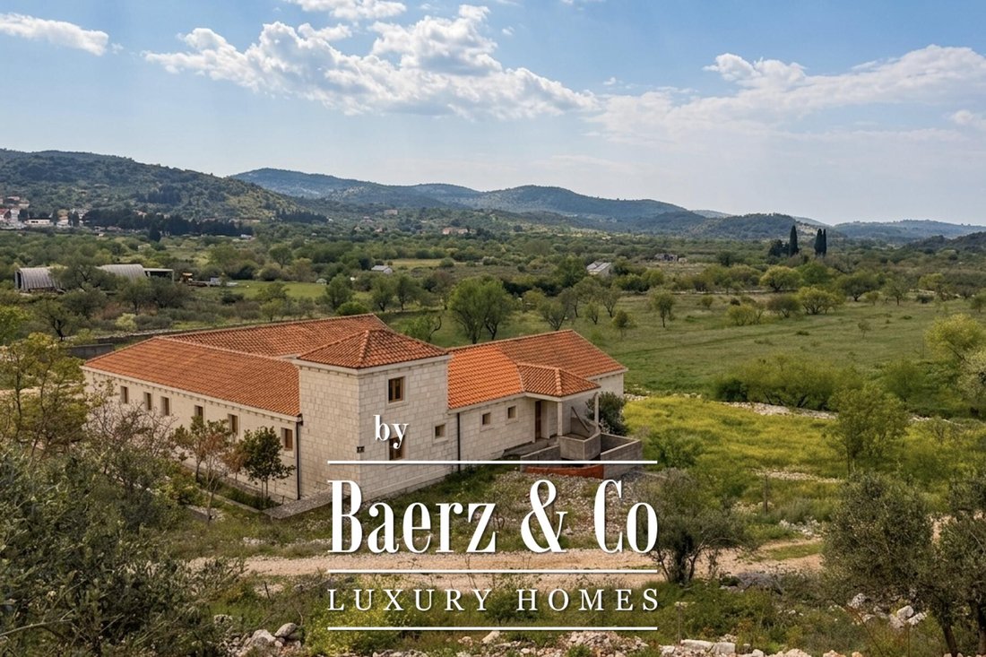 Townhouse in Nerezisca, Split-Dalmatia County, Croatia 1 - 17865075