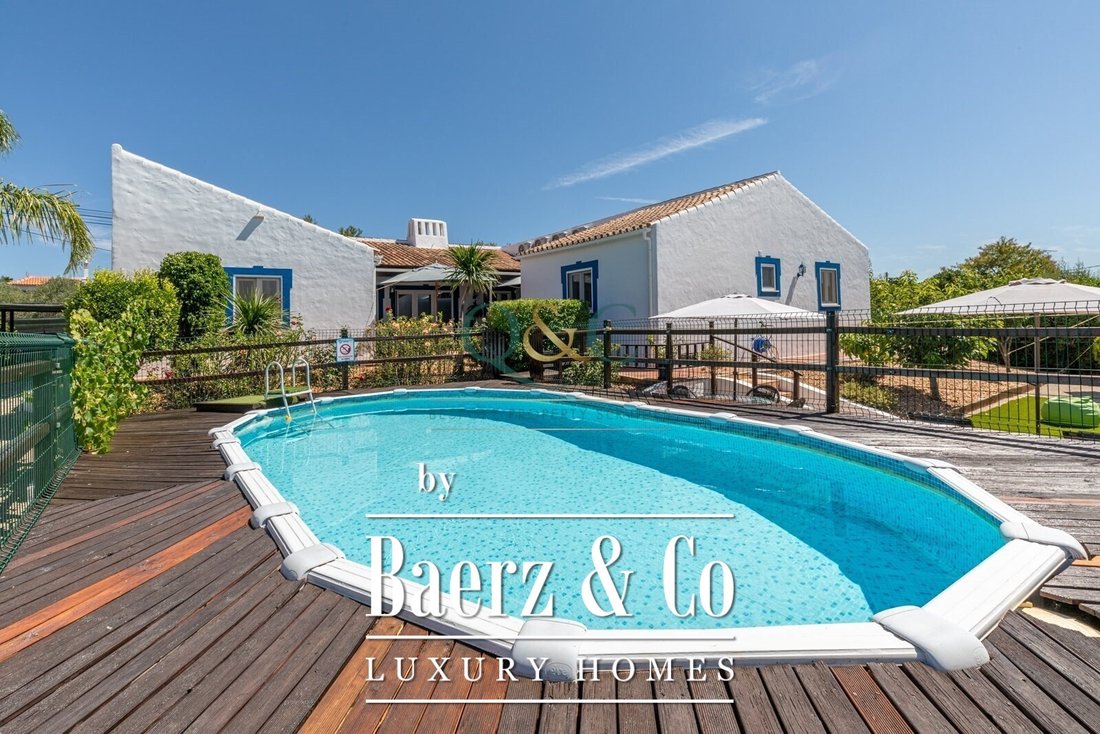 Villa in Loule (Sao Clemente), Algarve, Portugal 1 - 15074815