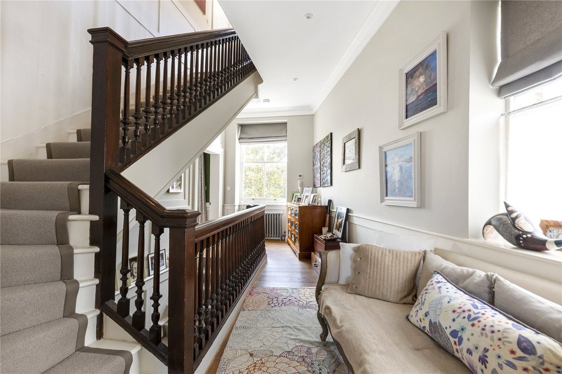 House in Richmond Upon Thames, England 2 - 18038573