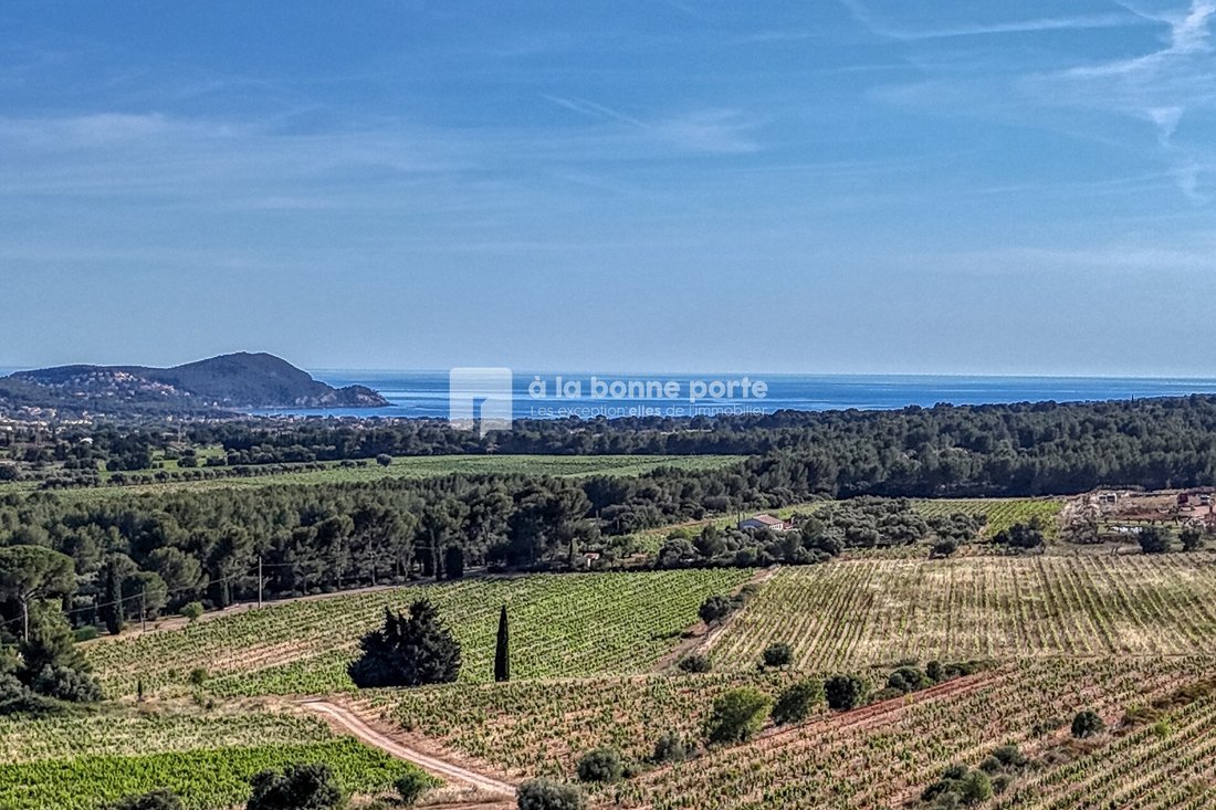 Villa in La Cadiere-d'Azur, Provence-Alpes-Côte d'Azur, France 2 - 18045016