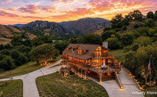 House in Santa Paula, California, United States 1