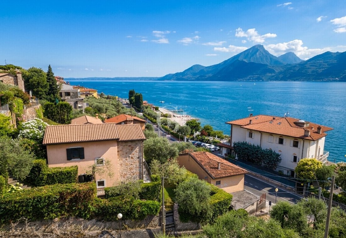 House in Brenzone sul Garda, Veneto, Italy 3 - 16705357