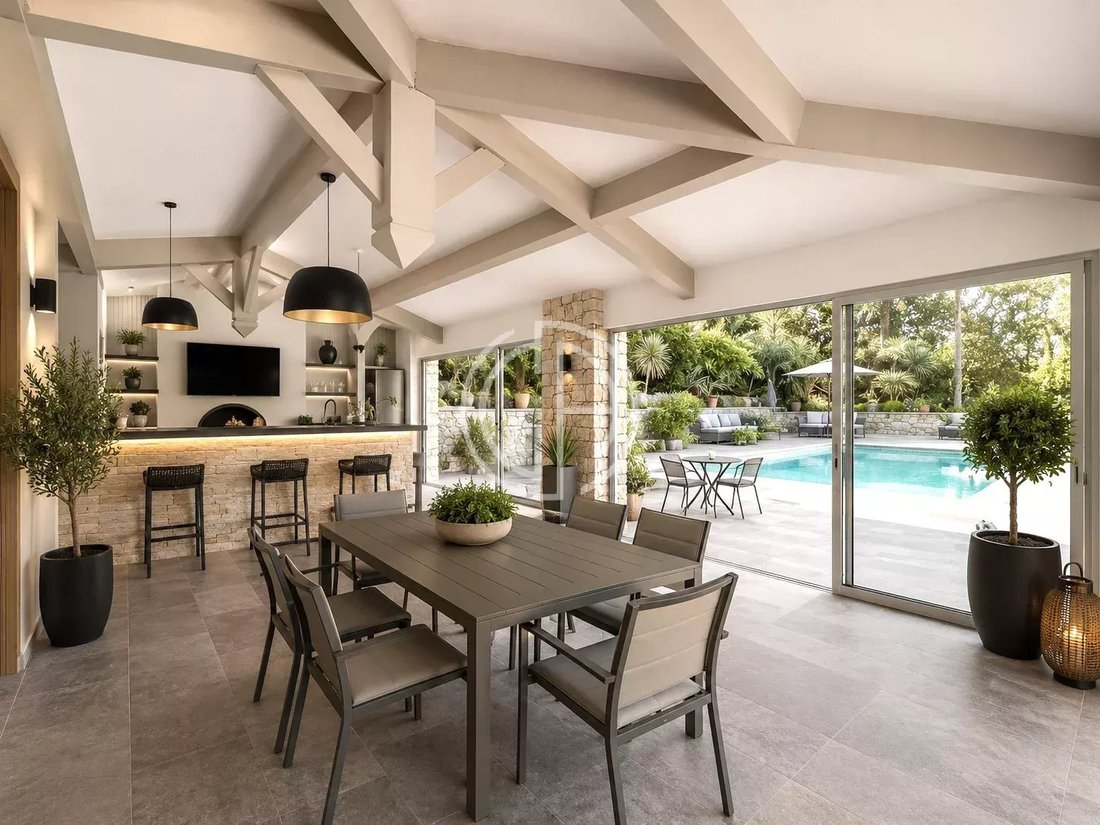 Villa in Mougins, Provence-Alpes-Côte d'Azur, France 2 - 17682815