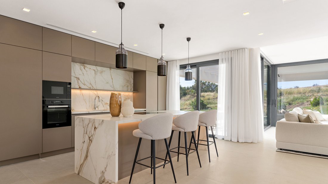 Villa in Estepona, Andalusia, Spain 4 - 16922945