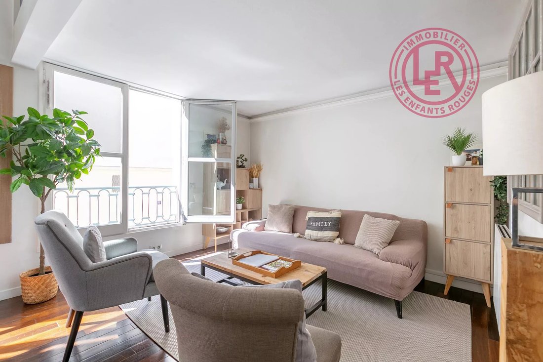 Apartment in Saint Gervais, Paris 4e Arrondissement, Paris 2 - 18038401