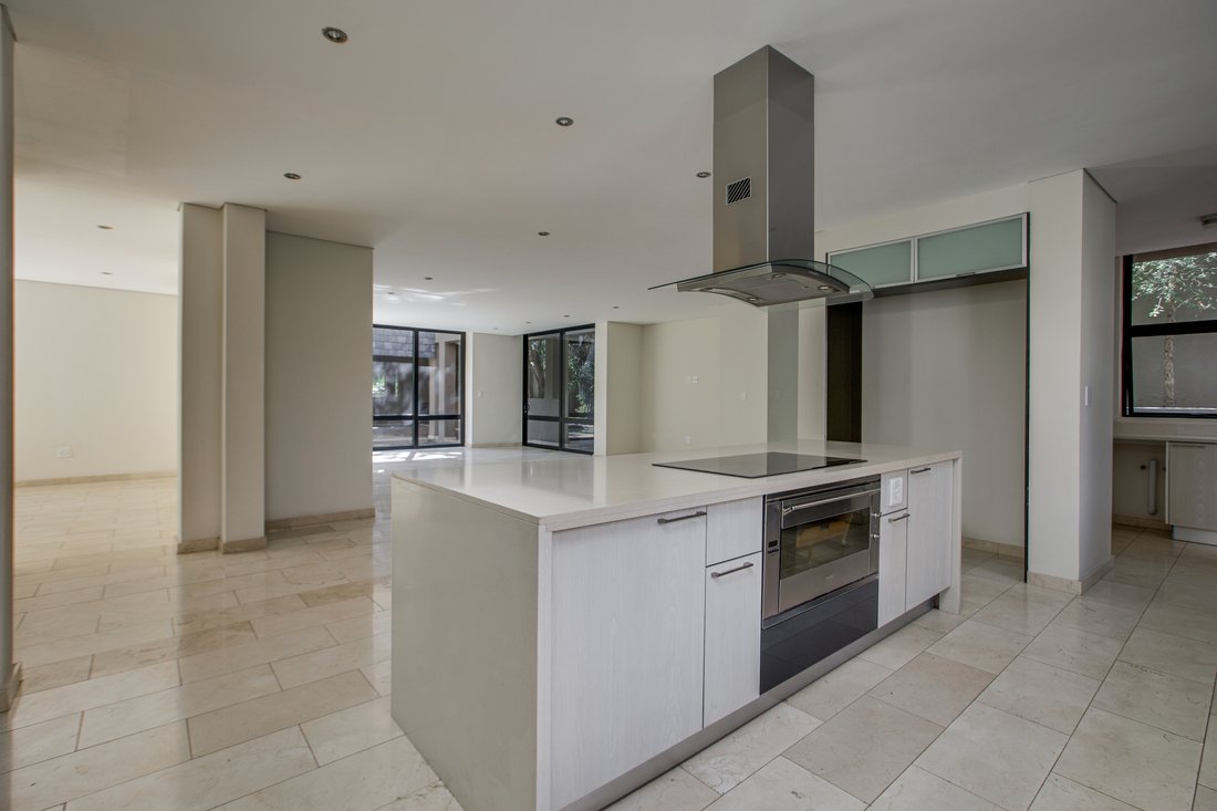 House in Broadacres, Gauteng, South Africa 3 - 18039231