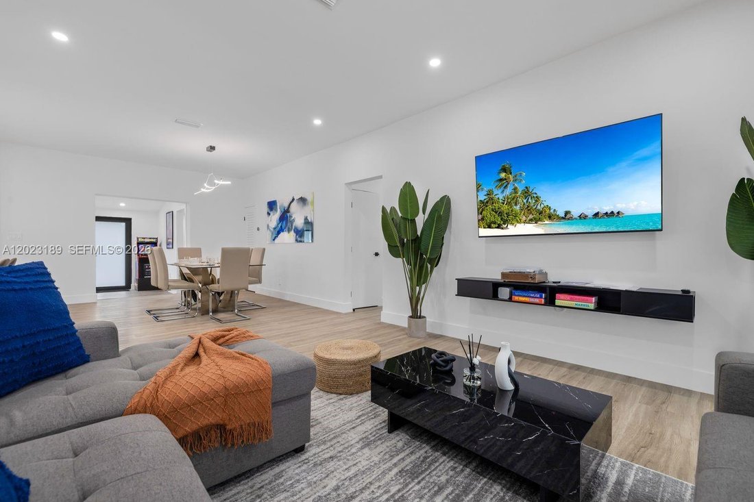 House in Miami, Florida, United States 3 - 18036207