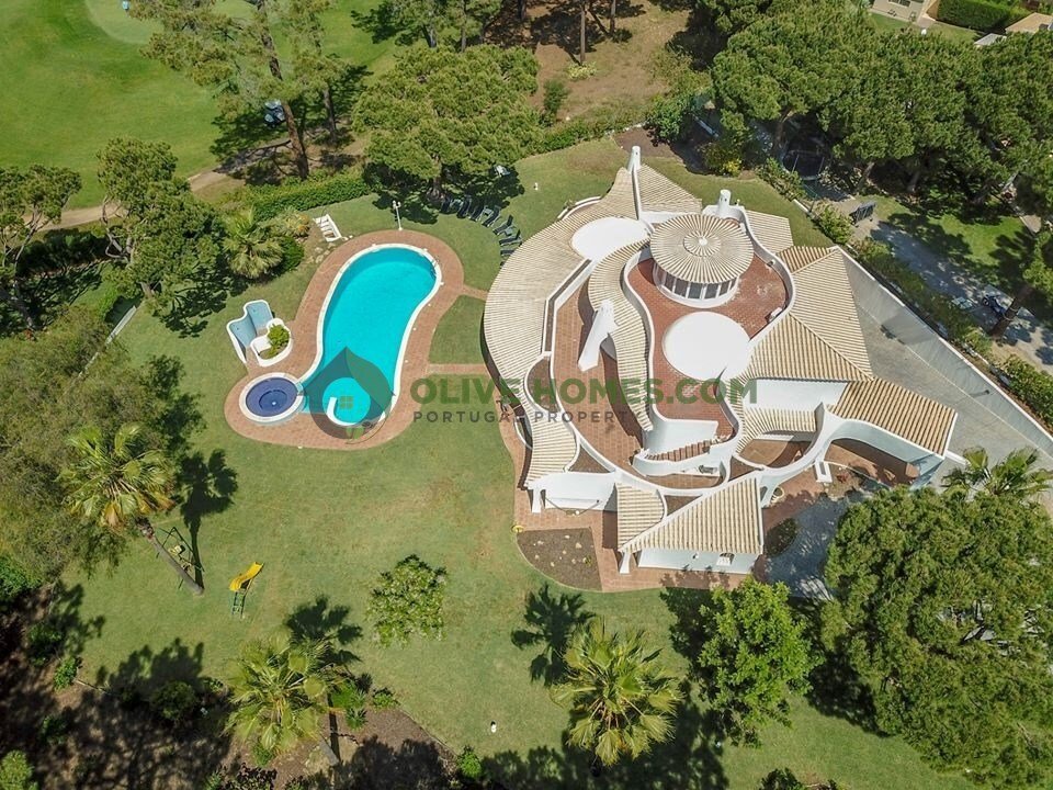 Villa in Vilamoura, Quarteira, Algarve 1 - 18039260