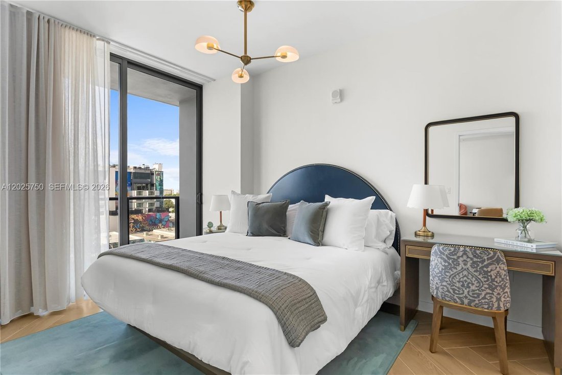 Condo in Miami, Florida, United States 5 - 18051047
