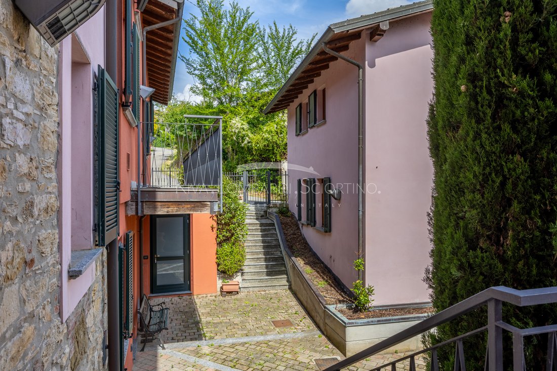Estate in Montecalvo Versiggia, Lombardy, Italy 5 - 18035700