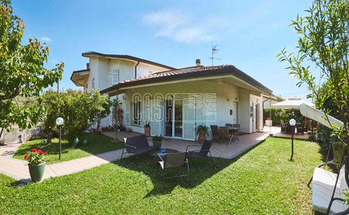 House in Borghetto-Melara, Tuscany, Italy 1