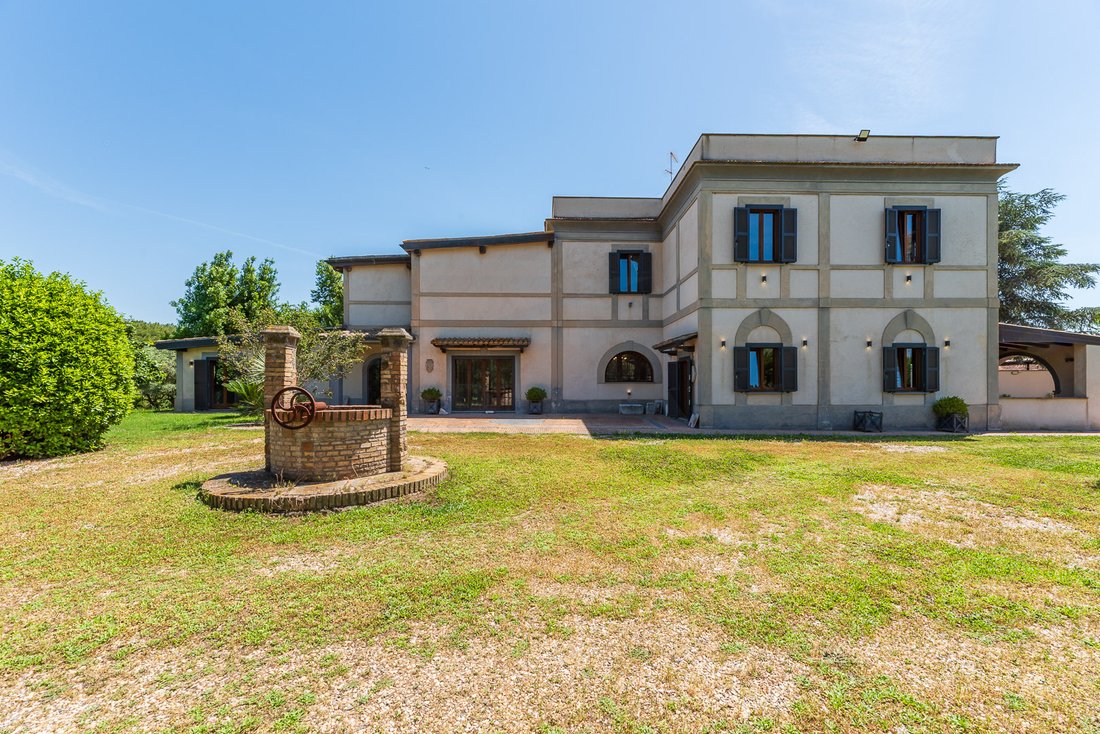 Villa in Cecchignola - Torricola, Rome, Italy 1 - 18036849