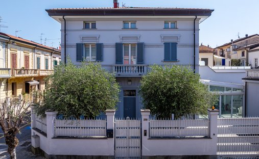 Villa in Historic Center, Viareggio, Tuscany 1