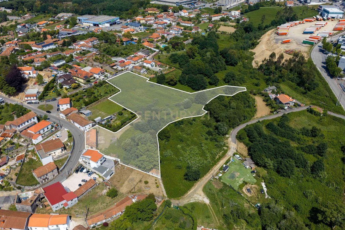Farm Ranch in Oliveira de Azemeis, Santiago de Riba-Ul, Ul, Macinhata da Seixa e Madail, Aveiro District, Portugal 1 - 18051973