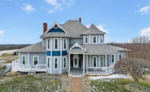House in Rayland, Ohio, United States 1