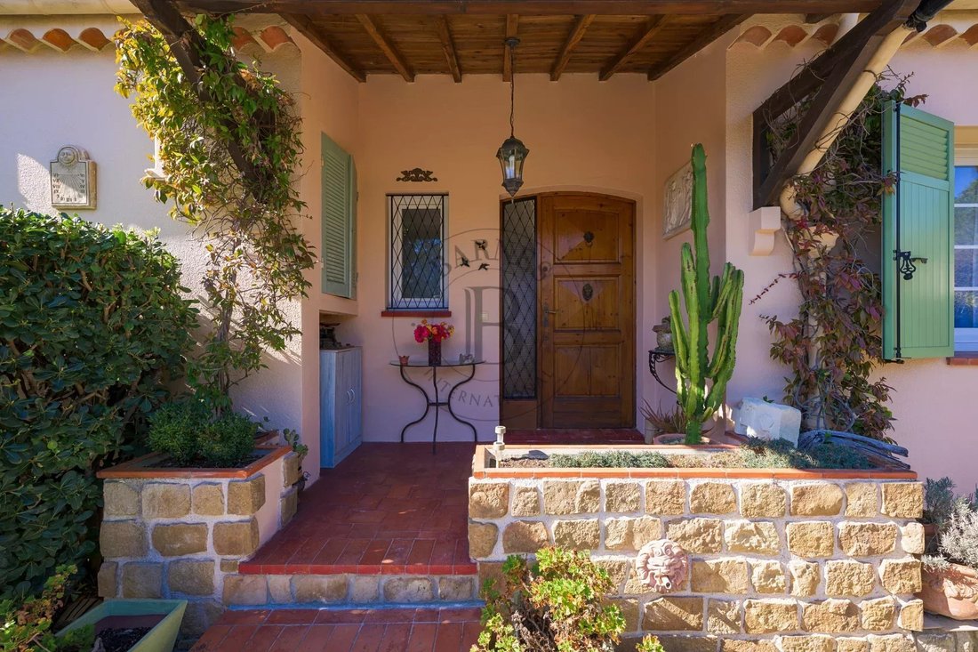 Villa in Mougins, Provence-Alpes-Côte d'Azur, France 1 - 17293267