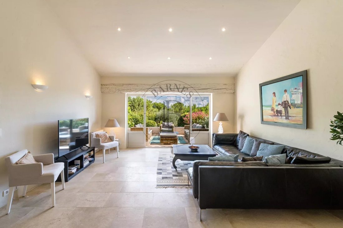 Villa in Les Indes les-Groulles, Mouans-Sartoux, France 2 - 17039032