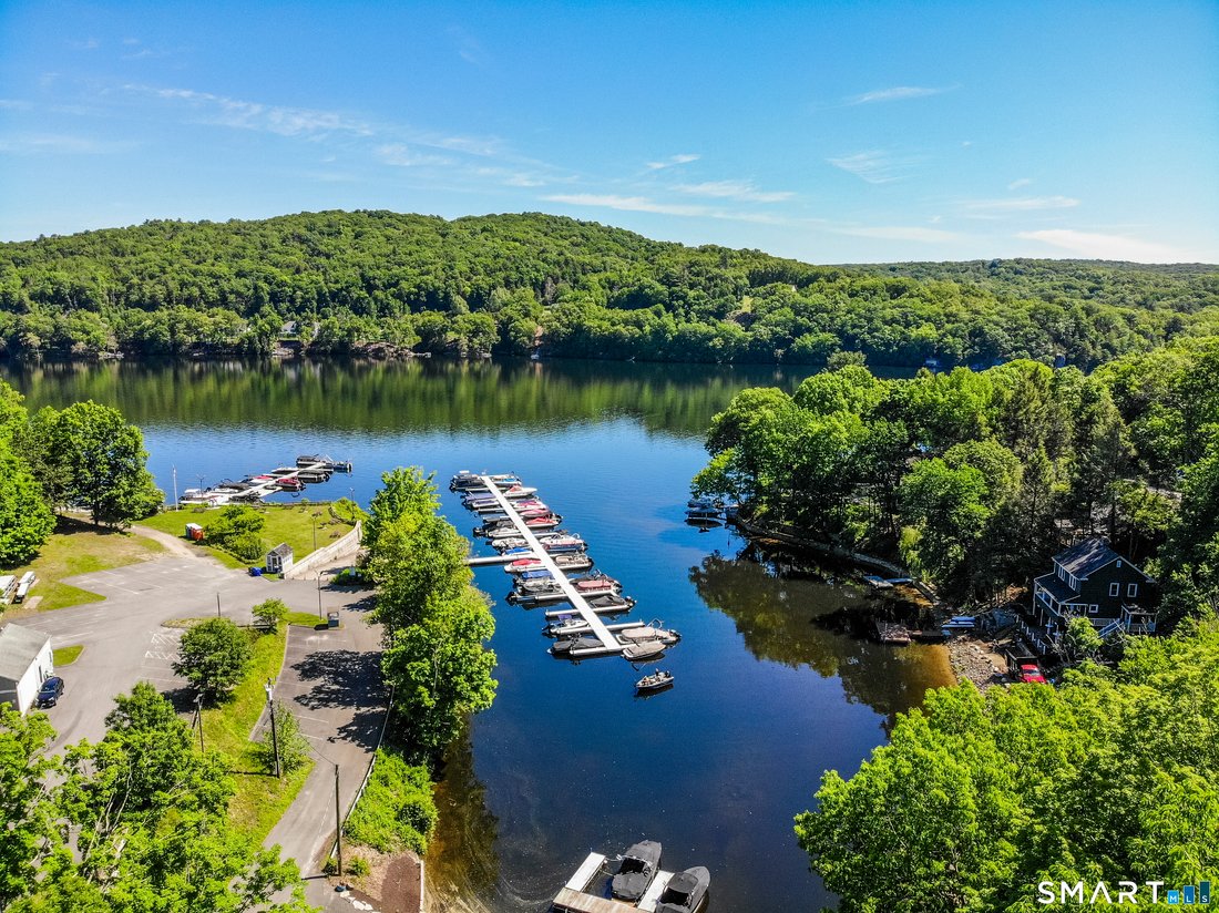 House in Monroe, Connecticut, United States 3 - 18036019