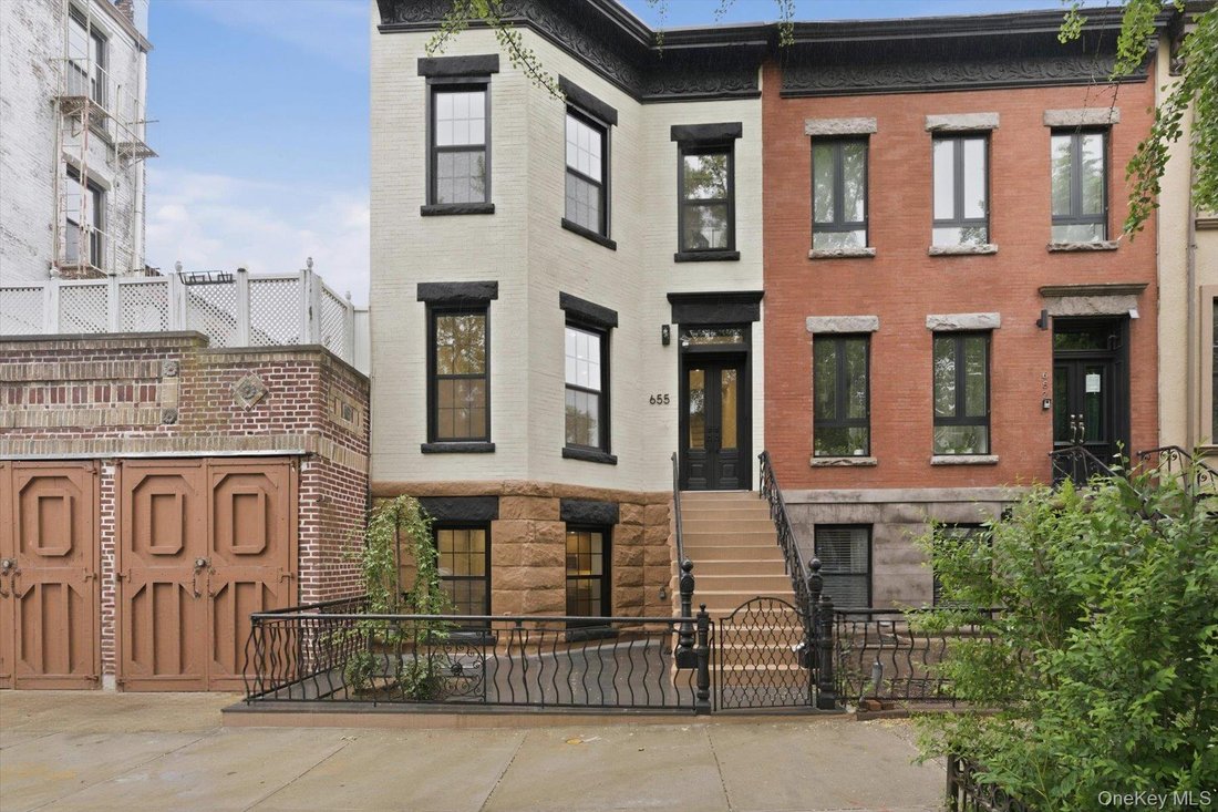 House in New York, New York, United States 1 - 18042461