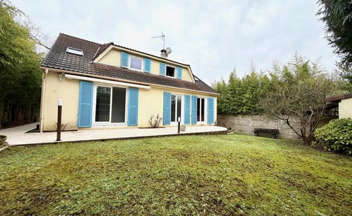 House in Le Plessis-Trévise, Ile-de-France, France 1