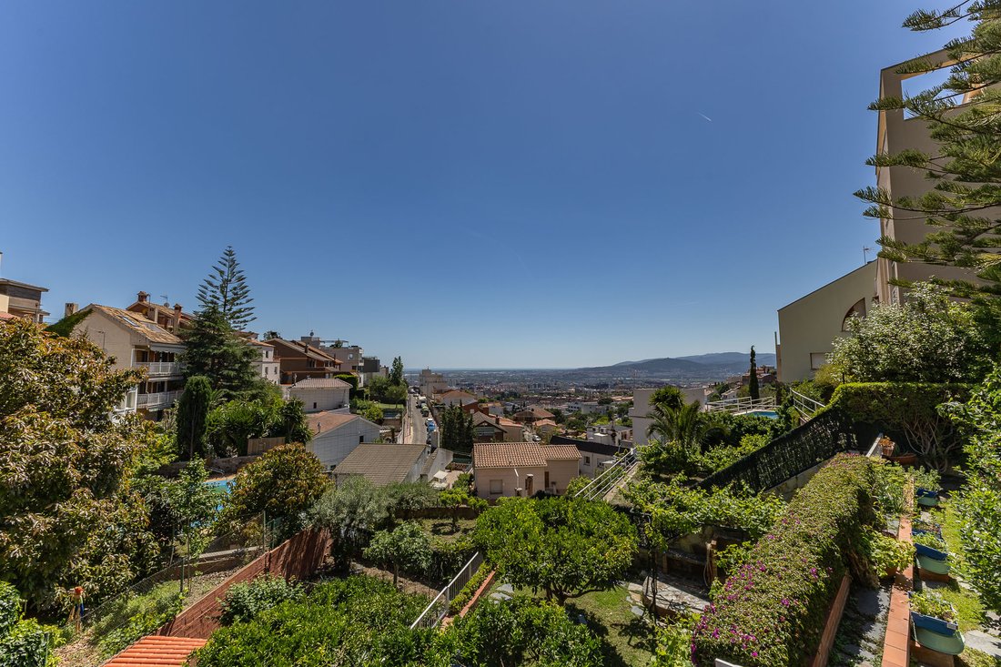 House in Esplugues de Llobregat, Catalonia, Spain 4 - 18040987