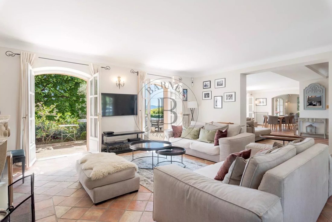 Villa in Mougins, Provence-Alpes-Côte d'Azur, France 2 - 18000726