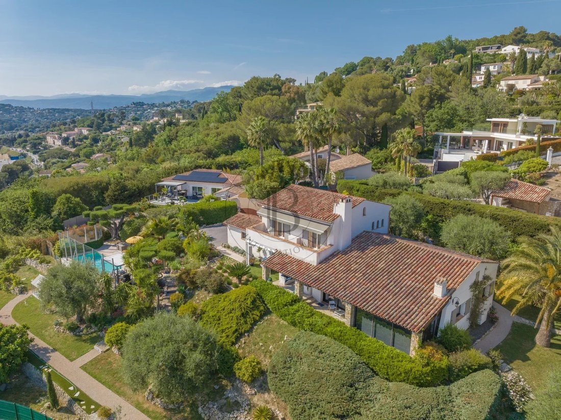 Villa in Mougins, Provence-Alpes-Côte d'Azur, France 3 - 17808127