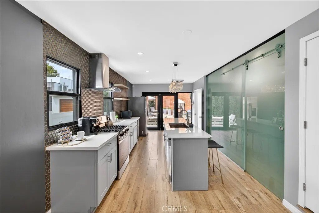 Condo in Los Angeles, California, United States 3 - 17668153