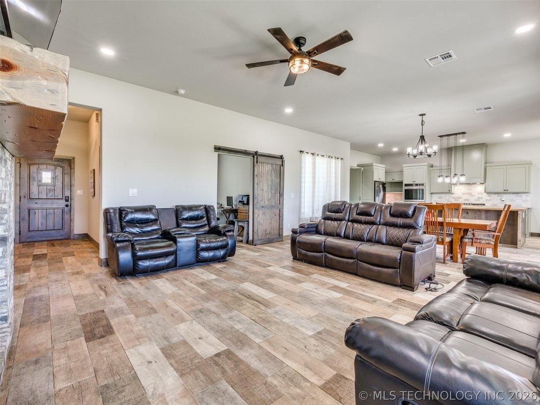 House in Skiatook, Oklahoma, United States 4 - 18038895