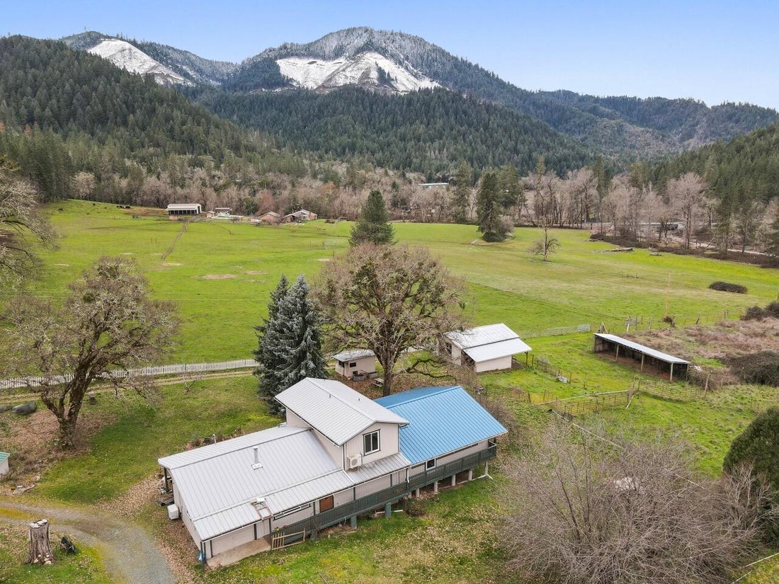House in Rogue River, Oregon, United States 3 - 18040559