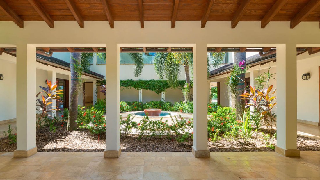 House in Holetown, Saint James, Barbados 2 - 18043105