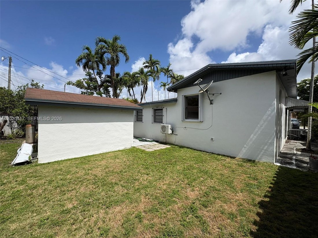 House in Miami, Florida, United States 3 - 18036306