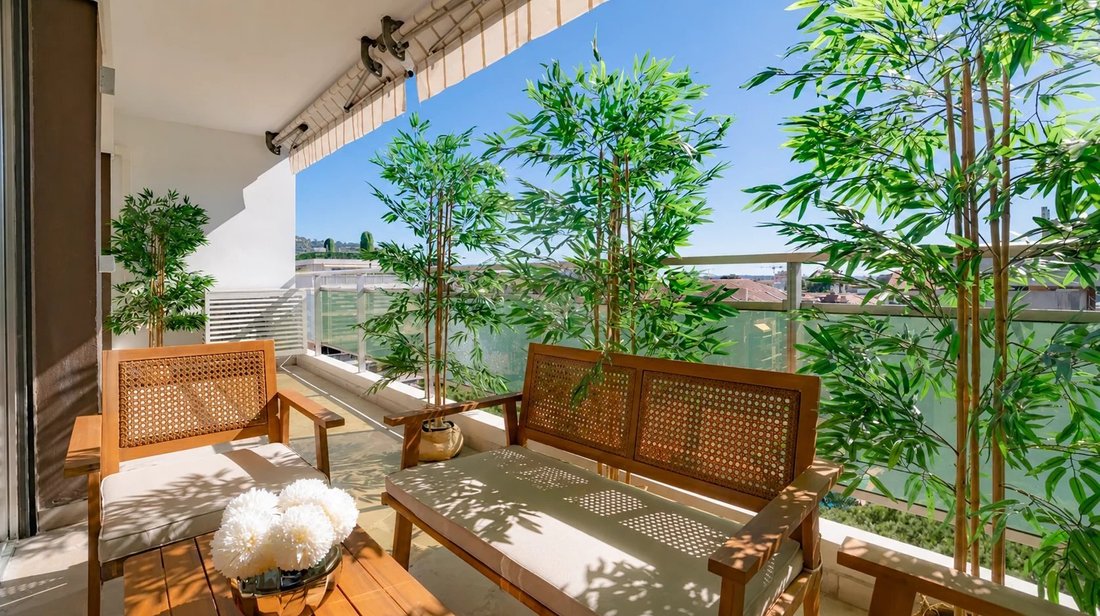 Apartment in Camp Long, Cannes, France 5 - 18050172