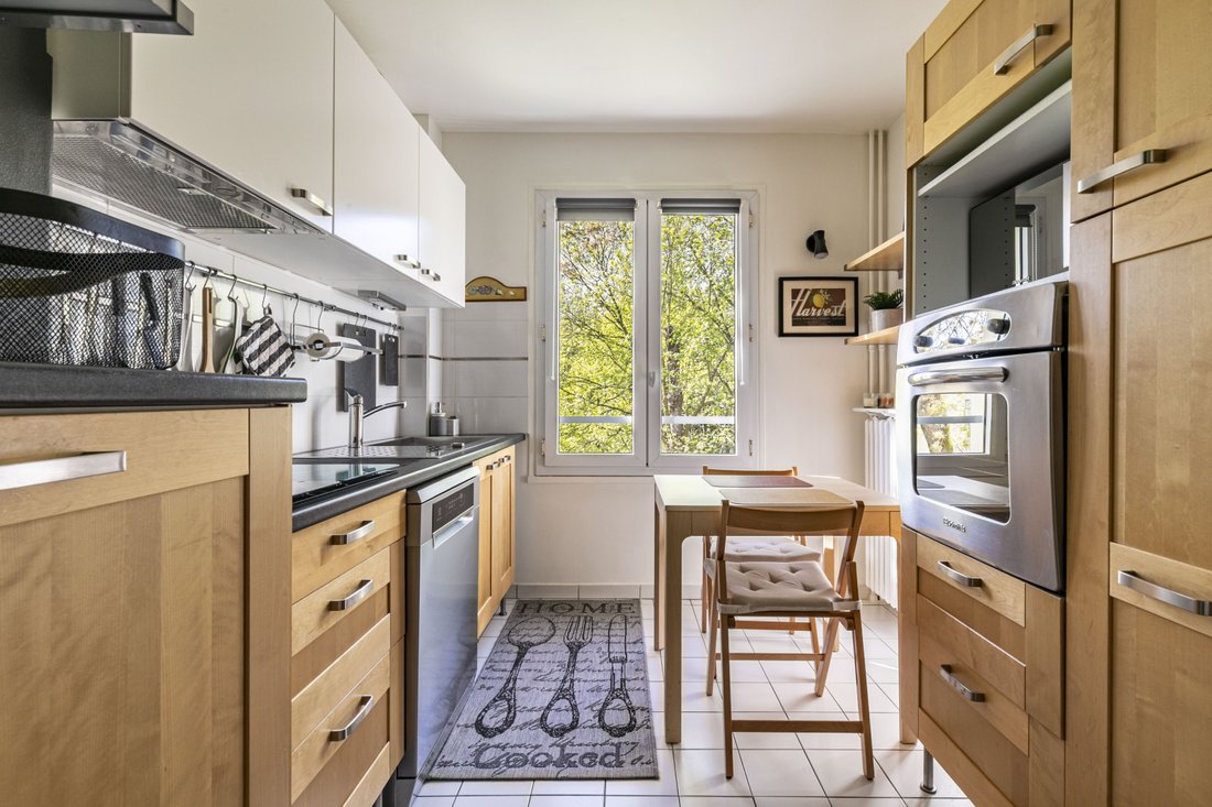 Apartment in Forêt, Saint-Germain-en-Laye, France 4 - 18047075