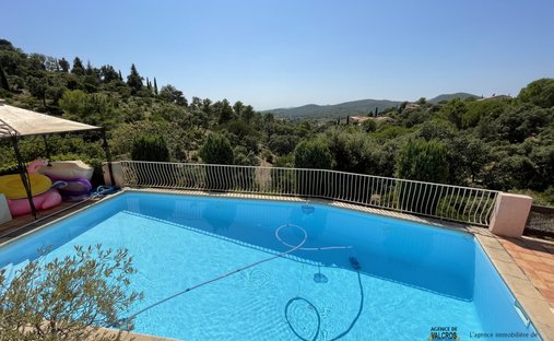Villa in La Londe-les-Maures, Provence-Alpes-Côte d'Azur, France 1