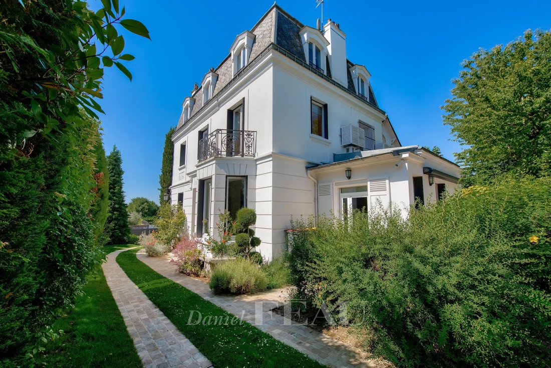 House in Saint-Cloud, Ile-de-France, France 2 - 18038584