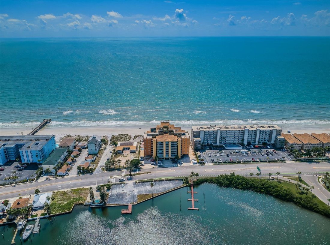 Condo in Indian Shores, Florida, United States 5 - 18046879