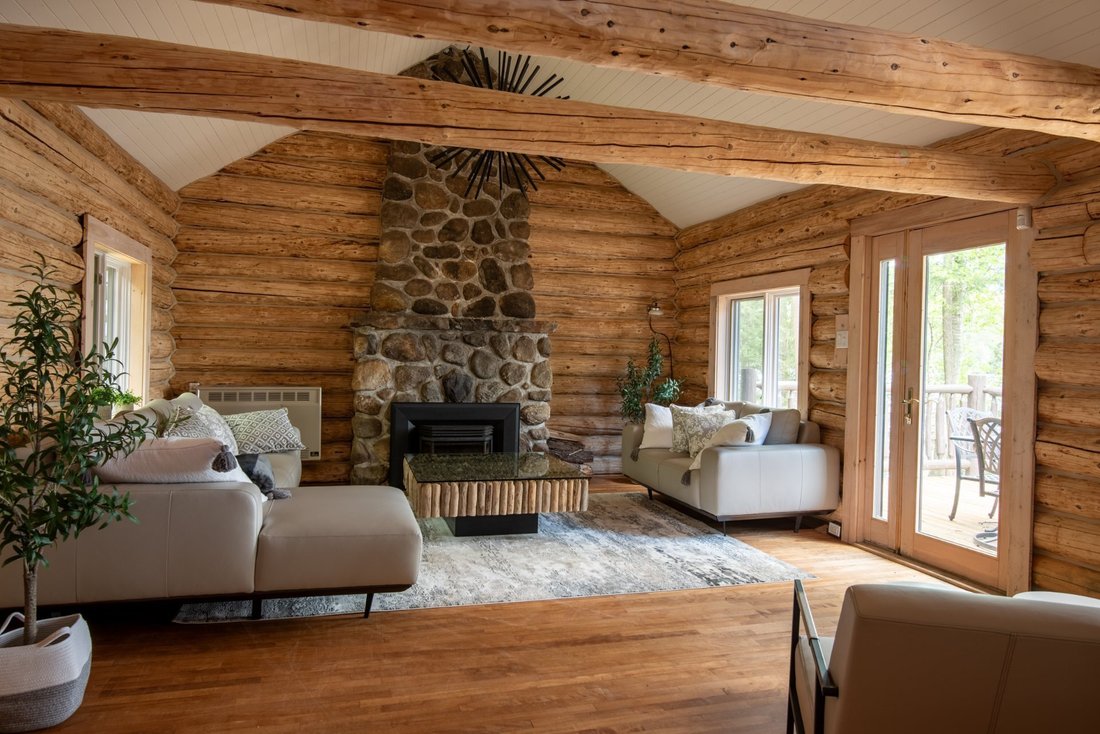 House in Mont-Tremblant, Quebec, Canada 3 - 18042699