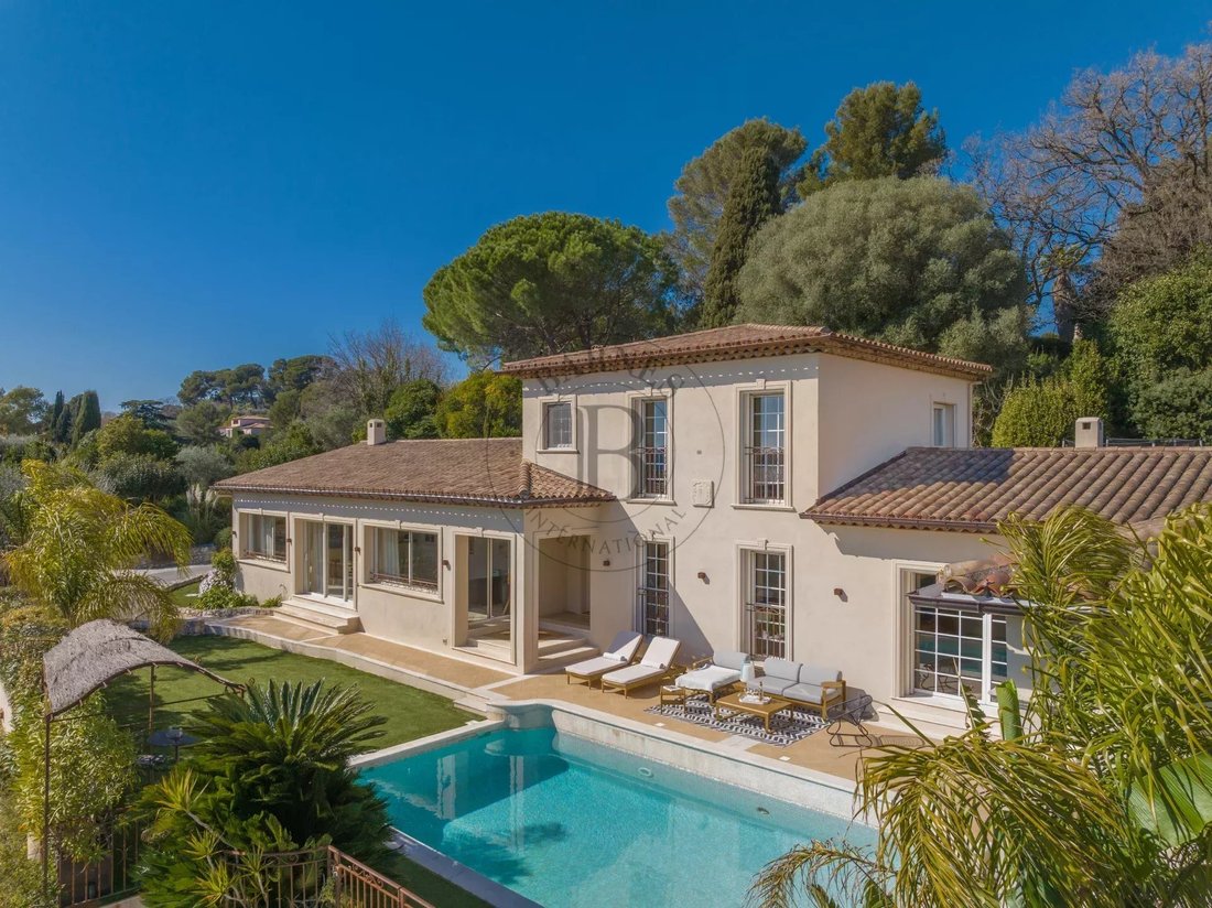 Villa in Mougins, Provence-Alpes-Côte d'Azur, France 3 - 17450576