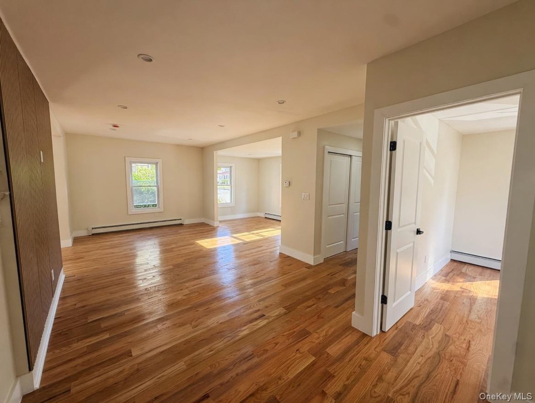 House in New York, New York, United States 5 - 17969034