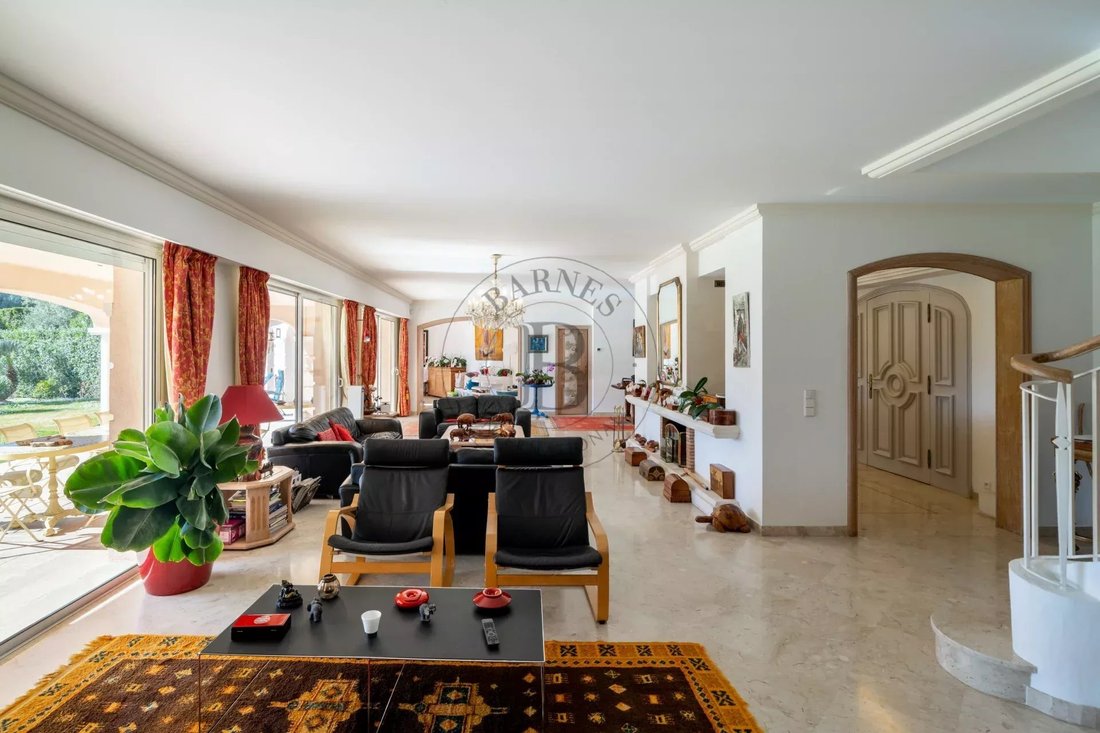 Villa in Mougins, Provence-Alpes-Côte d'Azur, France 4 - 17339720